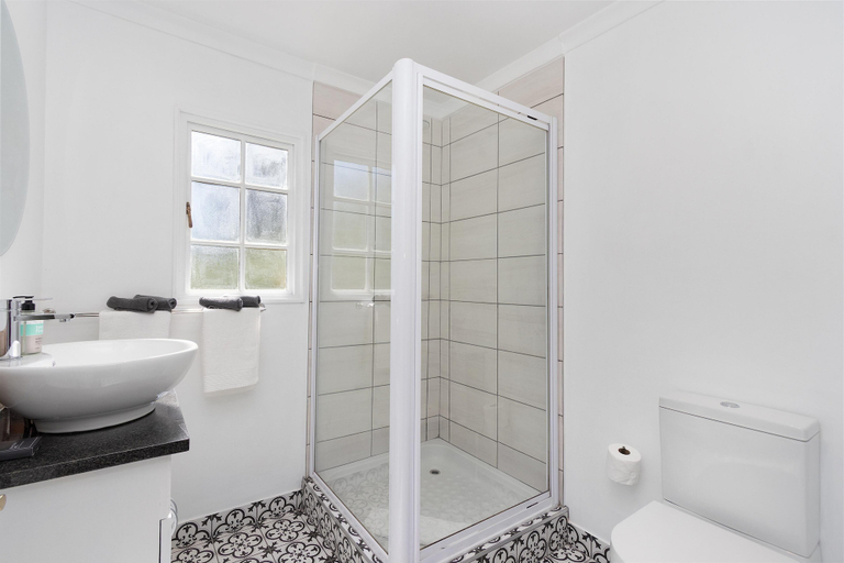 Bathroom 3, La Ferme Guest Farm, Cape Winelands