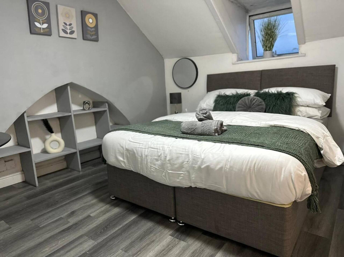 Bedroom 5, Cozy Studio in Newport, Newport