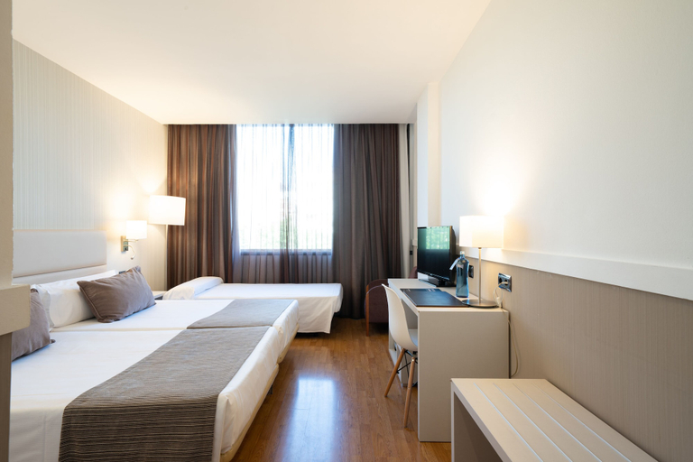 Bedroom 4, Catalonia Gran Hotel Verdi, Barcelona