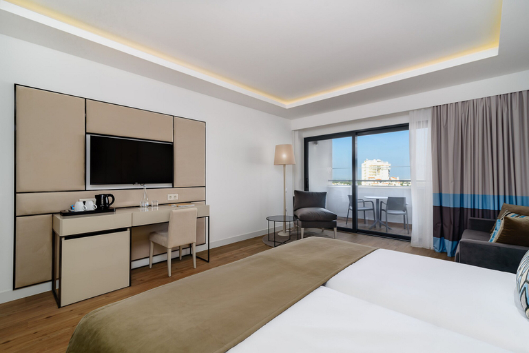 Bedroom 4, Jupiter Albufeira Hotel - Family & Fun - All Inclusive 24h, Albufeira