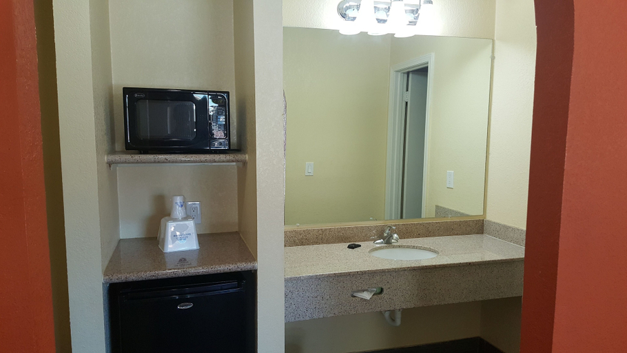 Others 5, Travelodge by Wyndham Lubbock, Lubbock