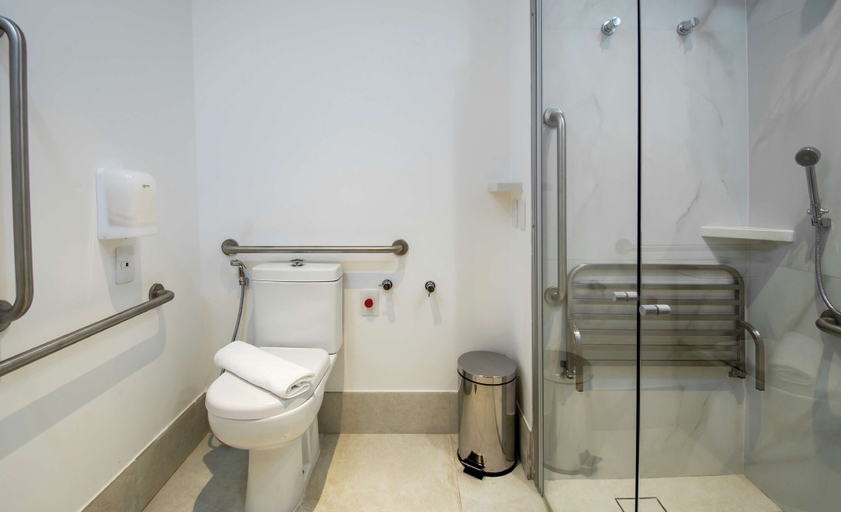 Bathroom 4, Hampton by Hilton Guarulhos Airport, Guarulhos