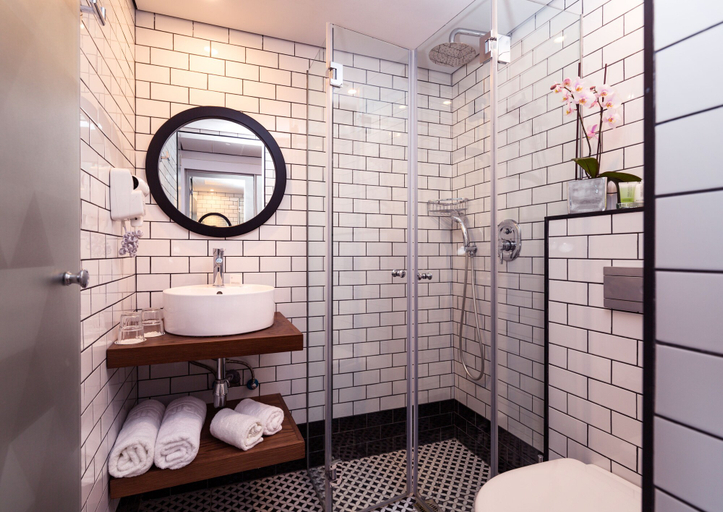Bathroom 5, Prima Tel Aviv Hotel