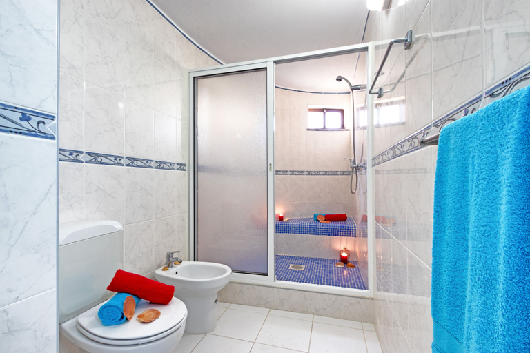 Bathroom 3, Villa Morais, Albufeira