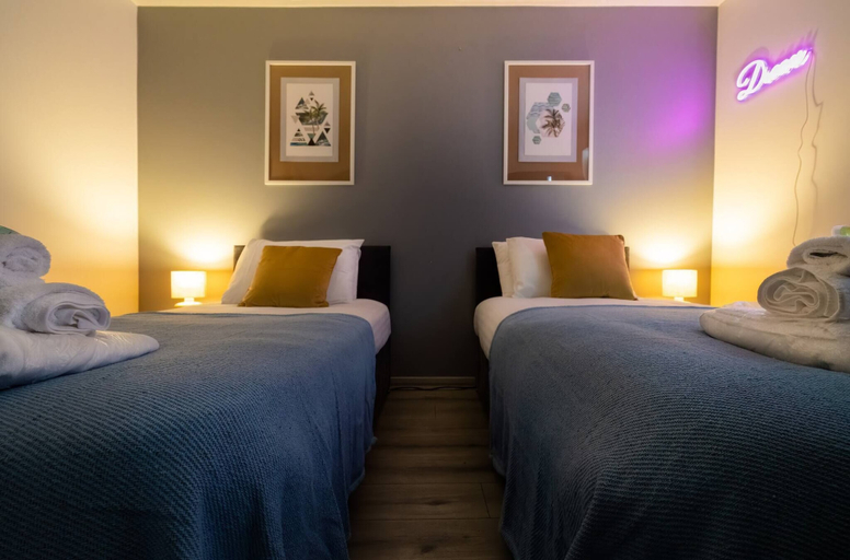 Bedroom 3, Get Away Home With Hot Tub Sleeps 7, East Sussex