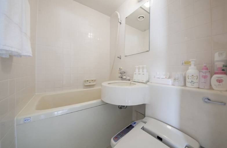 Bathroom 8