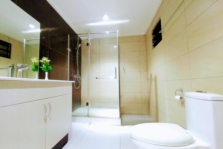 Bathroom 2, Waterfront Sunset Apt Fantasy Island, Ba