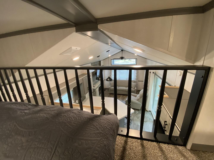 Bedroom, Lincolnwood Tiny House 13, Washburn