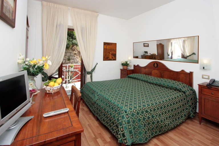 Bedroom 3, La Magnolia Hotel Sorrento, Napoli