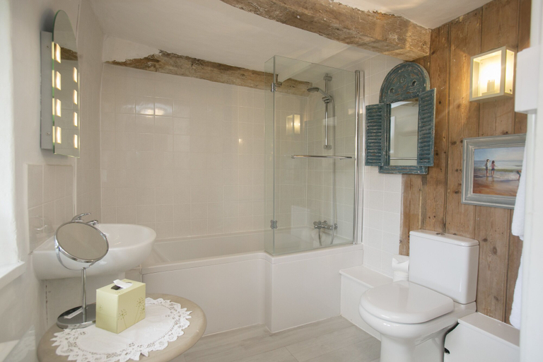 Bathroom 3, Tudor Cottage Bed & Breakfast Dorchester, Dorset