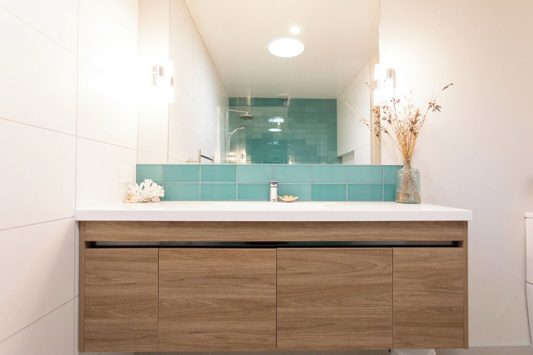 Bathroom 3, The Matarangi B & B, Thames-Coromandel