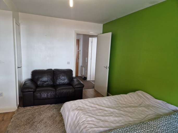 Bedroom 3, Remarkable 1-bed Apartment in Northampton Town cen, Northamptonshire