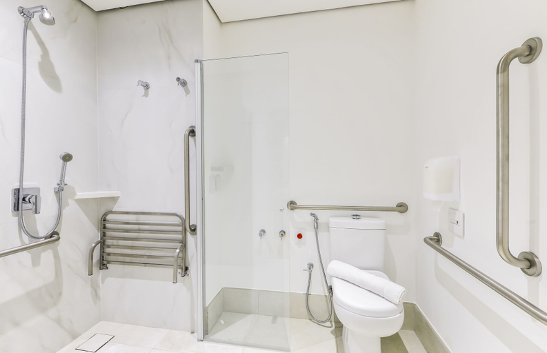 Bathroom 4, Hampton by Hilton Guarulhos Airport, Guarulhos