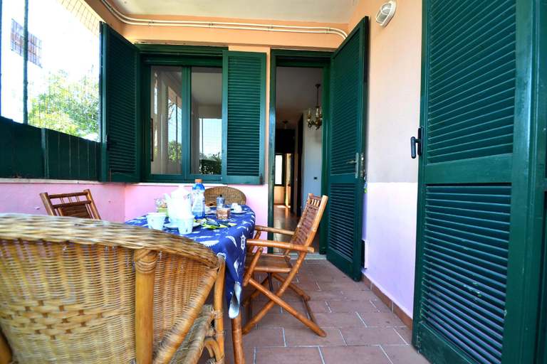 View 2, Comfortable three-room villa located in Torre dellOrso on the ground floor, Lecce