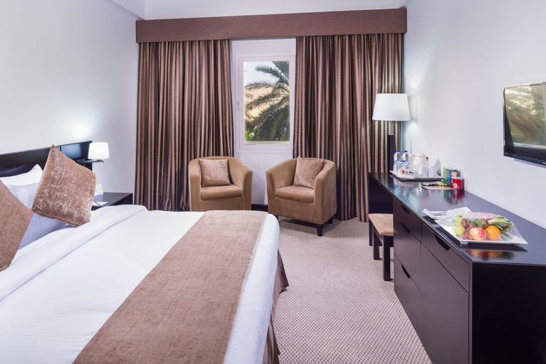 Bedroom 4, Best Western Sur, Sur