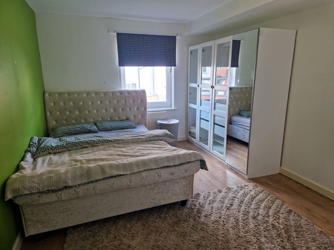 Bedroom 2, Remarkable 1-bed Apartment in Northampton Town cen, Northamptonshire