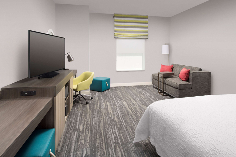 Bedroom 3, Hampton Inn Miami - Airport East, FL, Miami-Dade