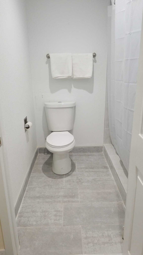 Bathroom 4, Royale Inn Motel, Los Angeles