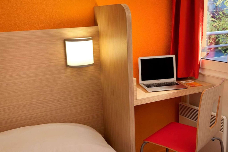 Bedroom 4, Premiere Classe Reims Sud Bezannes, Marne