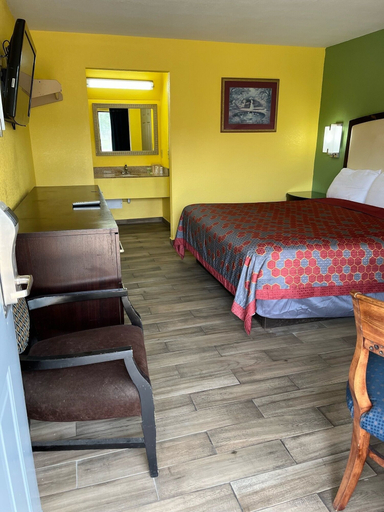 Bedroom 5, Hallmarc Inn New Albany, Union