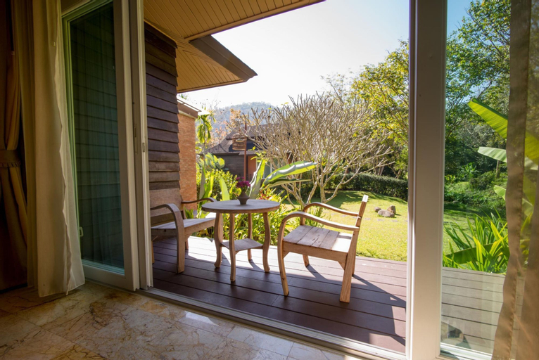 Exterior & Views 14