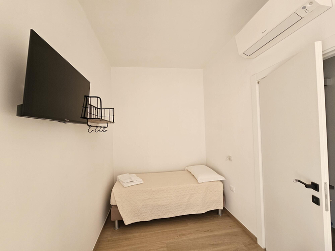 Room 5, Maria s Home in Monopoli, Bari