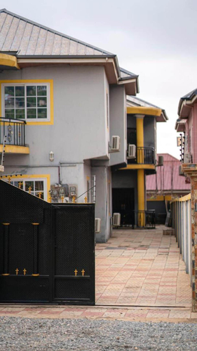 Exterior 2, Impeccable 2-bed Apartment in Accra, Ga East