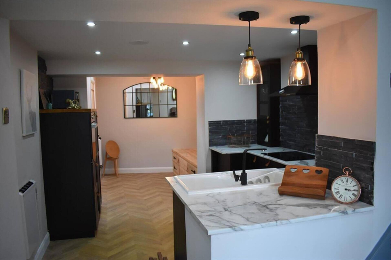 Others 5, Llansteffan 2-bed Cottage, Sleeps 4, Dog Ok, Carmarthenshire