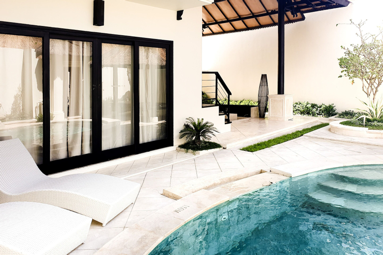 Swimming Pool 16
