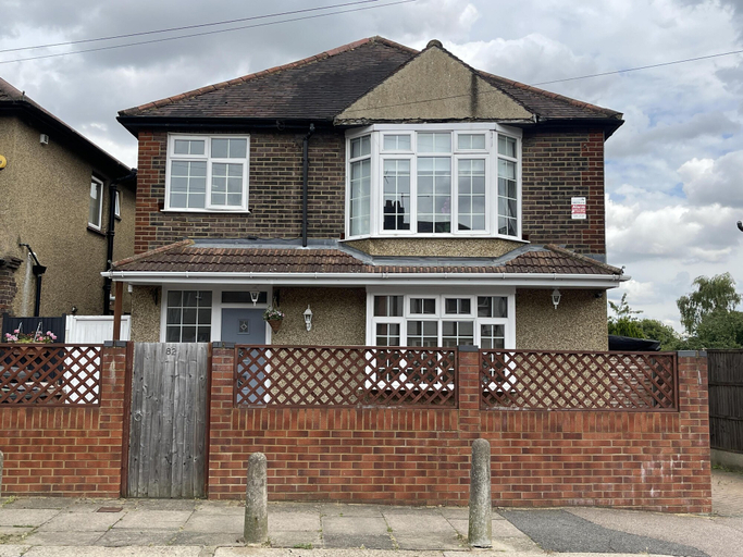 Exterior, Luxurious Kitchen Lrg Bedrooms Holiday Freeparking, Luton