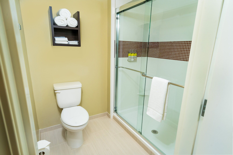 Bathroom 12