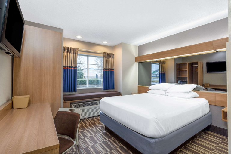 Bedroom 3, Microtel Inn by Wyndham Matthews/Charlotte, Mecklenburg
