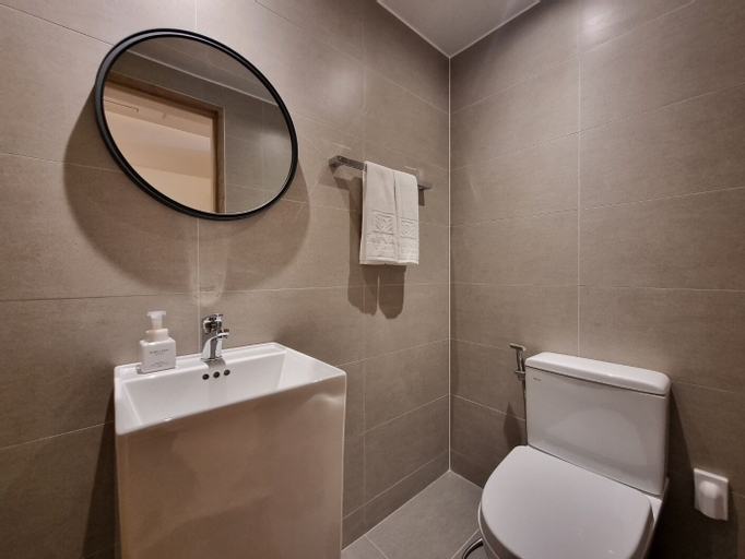 Bathroom 4