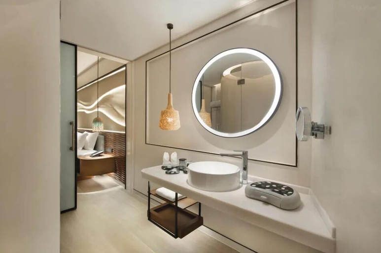 Bathroom, Silver Sands Hotel By RìChū, Huizhou