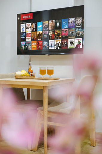 Food & Drinks 4, Crescendo Urban Stay, Tây Hồ
