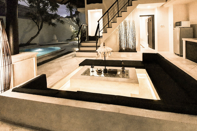 Swimming Pool 11