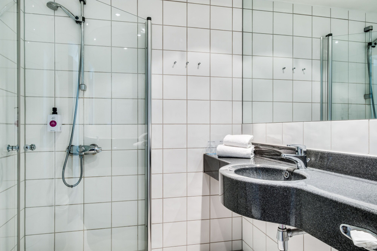 Bathroom 4, Quality Airport Hotel Stavanger, Sola