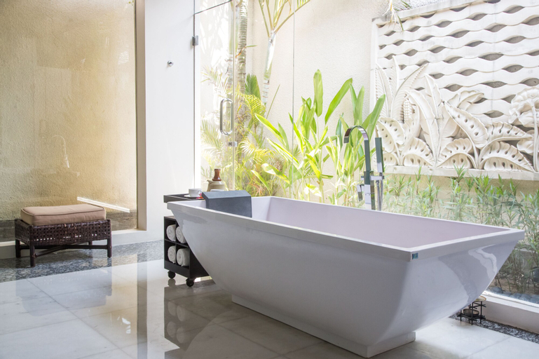 Bathroom 29