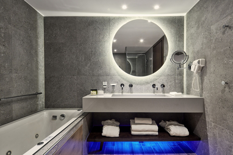 Bathroom 4, Atlantica Caldera Palace - All Inclusive, Crete