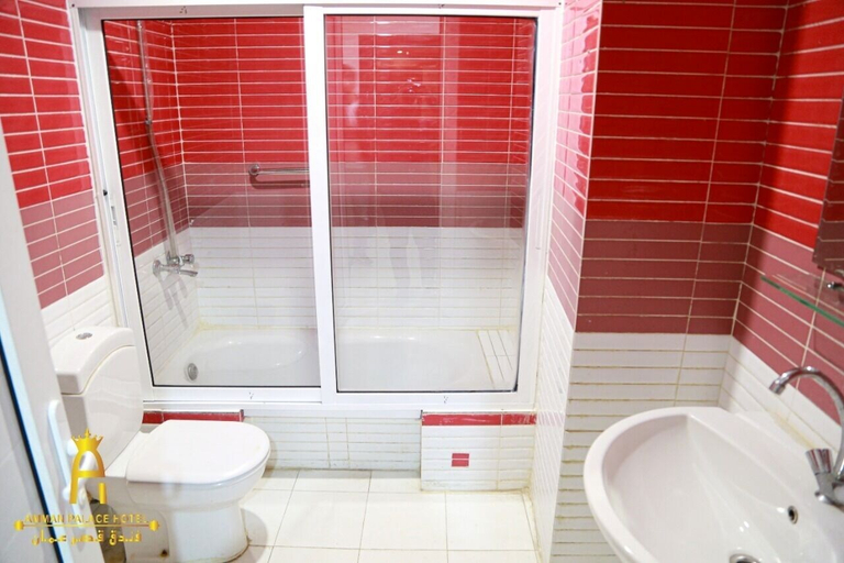 Bathroom 4, Amman Palace Hotel, Amman