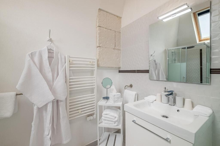 Bathroom 5, Manoir des Bertinières, Indre-et-Loire