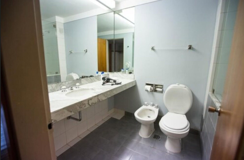 Bathroom 4, Hotel Bariloche City, Bariloche