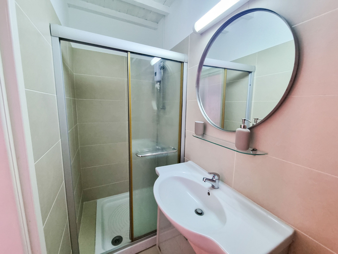 Bathroom 3, Skarinou Village Poolside Escape Studio, Larnaca