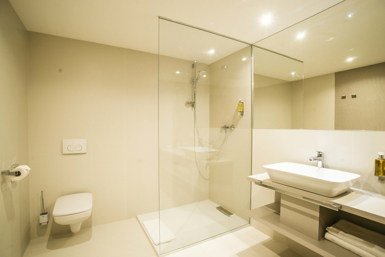 Bathroom 5, Hotel Karpatia, Humenné