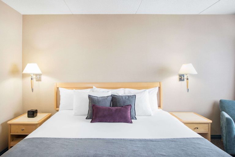 Bedroom 3, Ramada Plaza by Wyndham Prince George, Fraser-Fort George