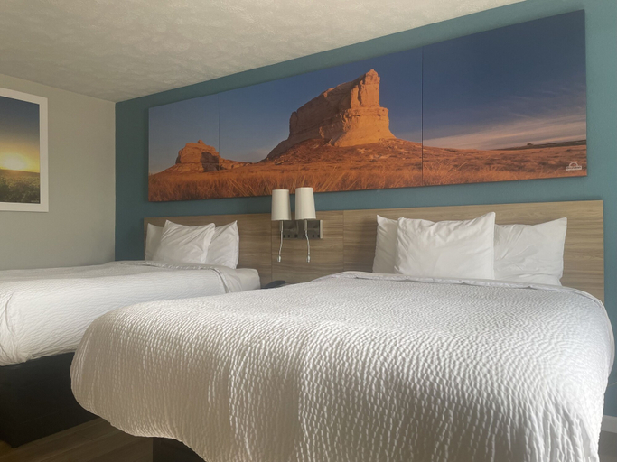 Bedroom 3, Days Inn by Wyndham Warrensburg, Johnson