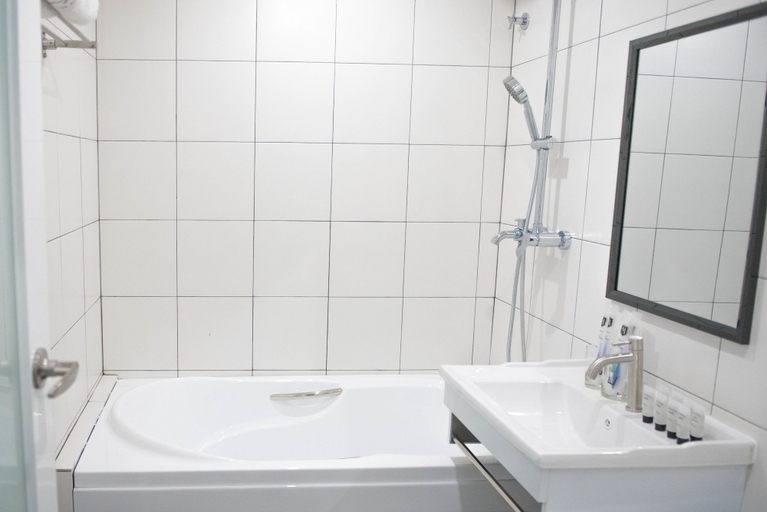 Bathroom 5, Muo Resort, Muar