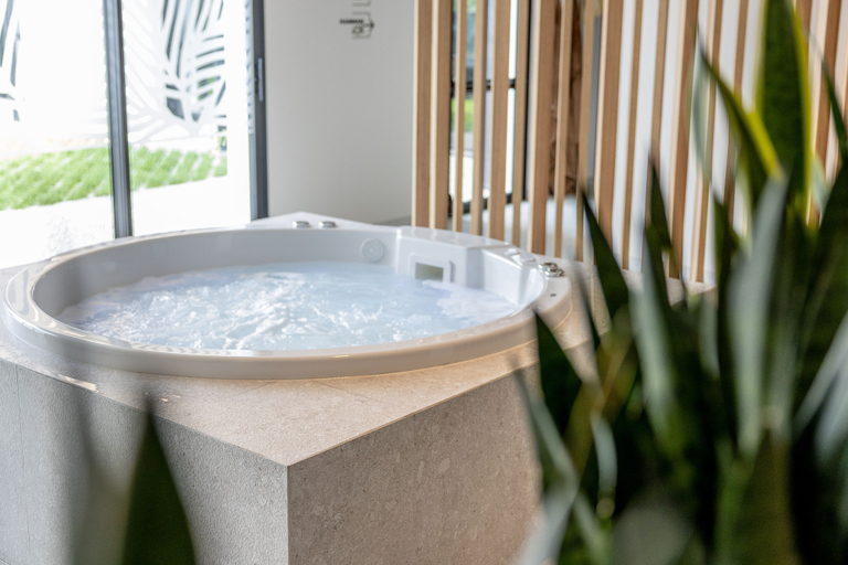 Bathroom 5, Hôtel Parc du Landreau, Vendée