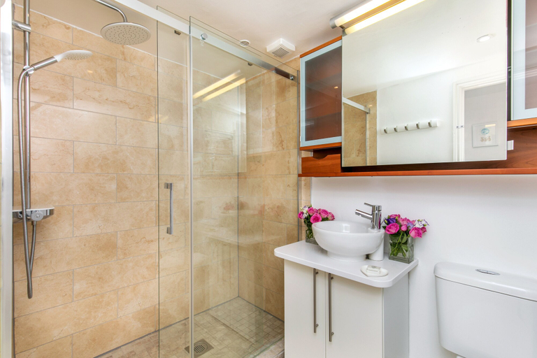 Bathroom 4, The Sky Penthouse, Hampshire