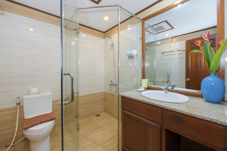 Bathroom 4, Kiman Hoi An Hotel, Da Nang